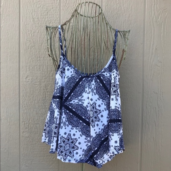 VIBE Sportswear Flowy Tank Top Pattern Medium NWT - Picture 4 of 8